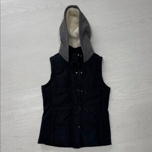 Ci Sono Navy Vest with Gray Hood